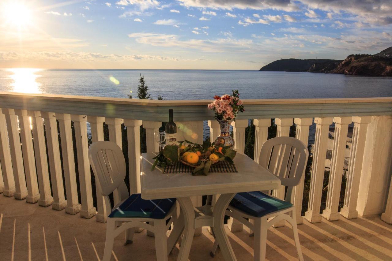 Guest House Perovic Sutomore Bagian luar foto