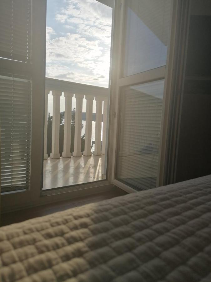 Guest House Perovic Sutomore Bagian luar foto