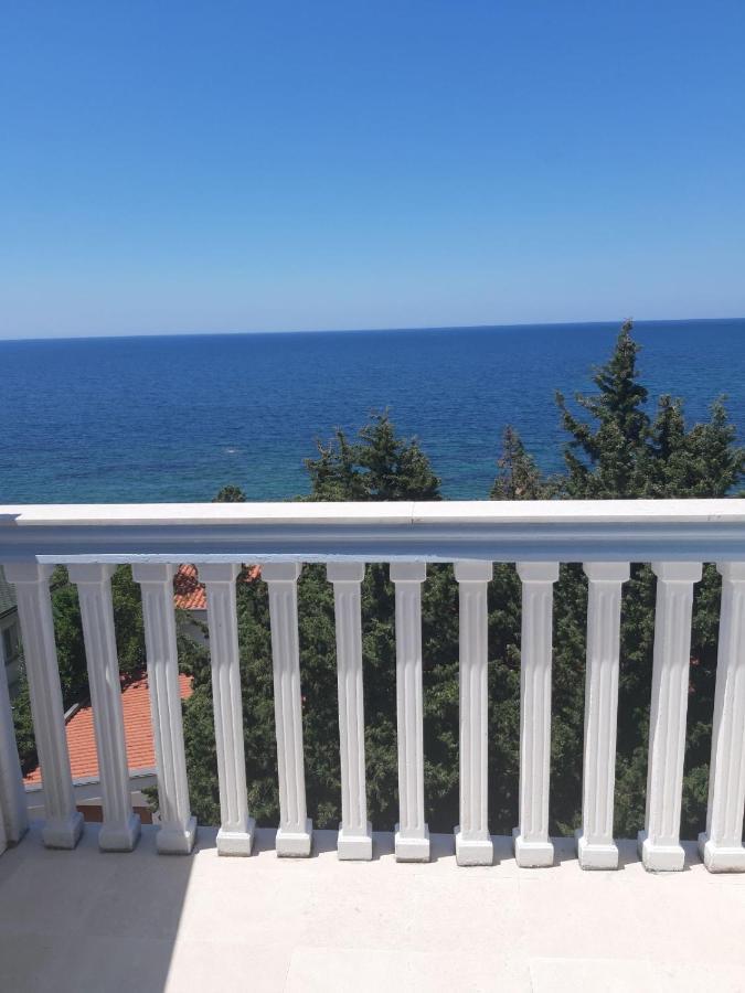 Guest House Perovic Sutomore Bagian luar foto