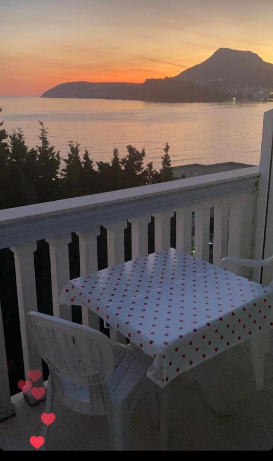 Guest House Perovic Sutomore Bagian luar foto