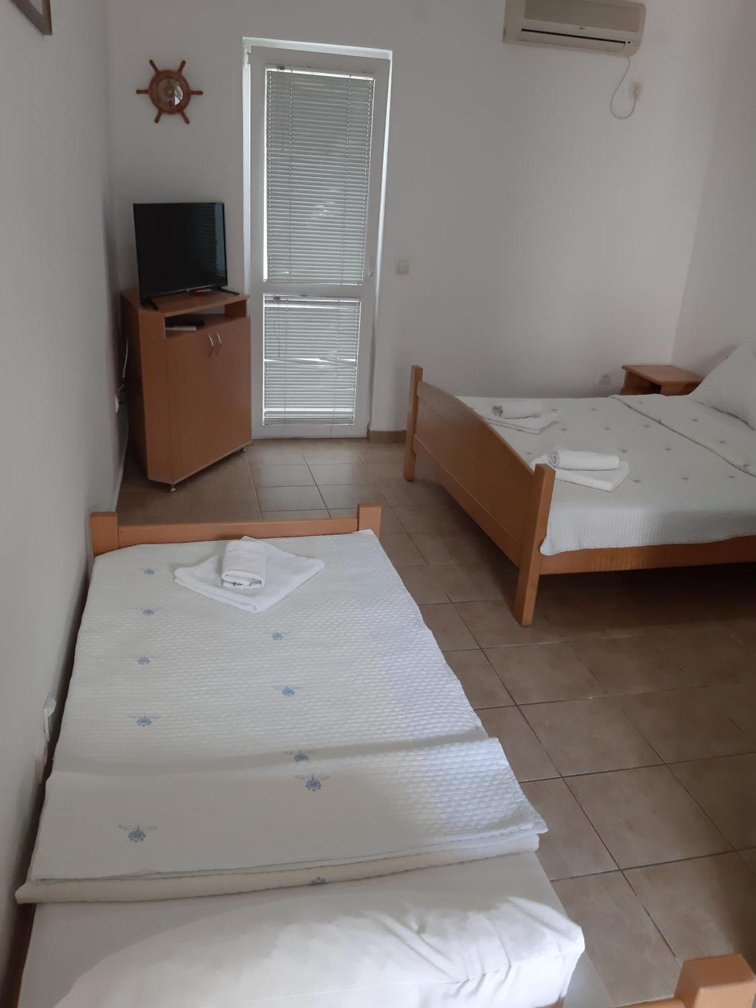 Guest House Perovic Sutomore Ruang foto